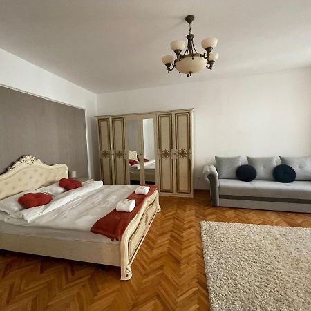 Londof Schei Apartments - Downtown Брашов Екстер'єр фото