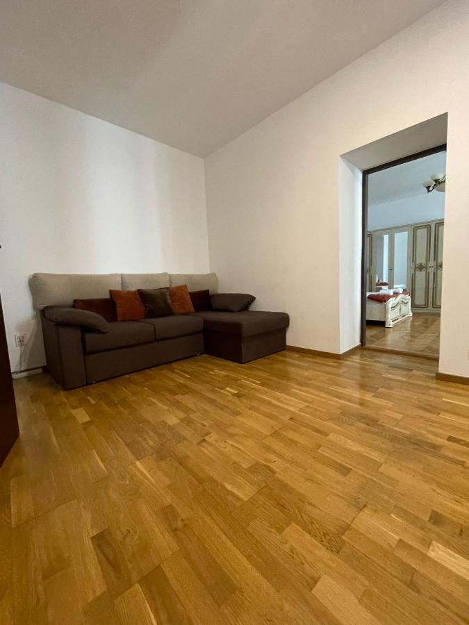 Londof Schei Apartments - Downtown Брашов Екстер'єр фото