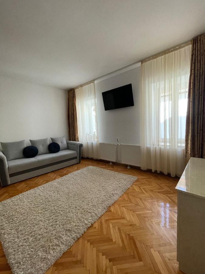Londof Schei Apartments - Downtown Брашов Екстер'єр фото
